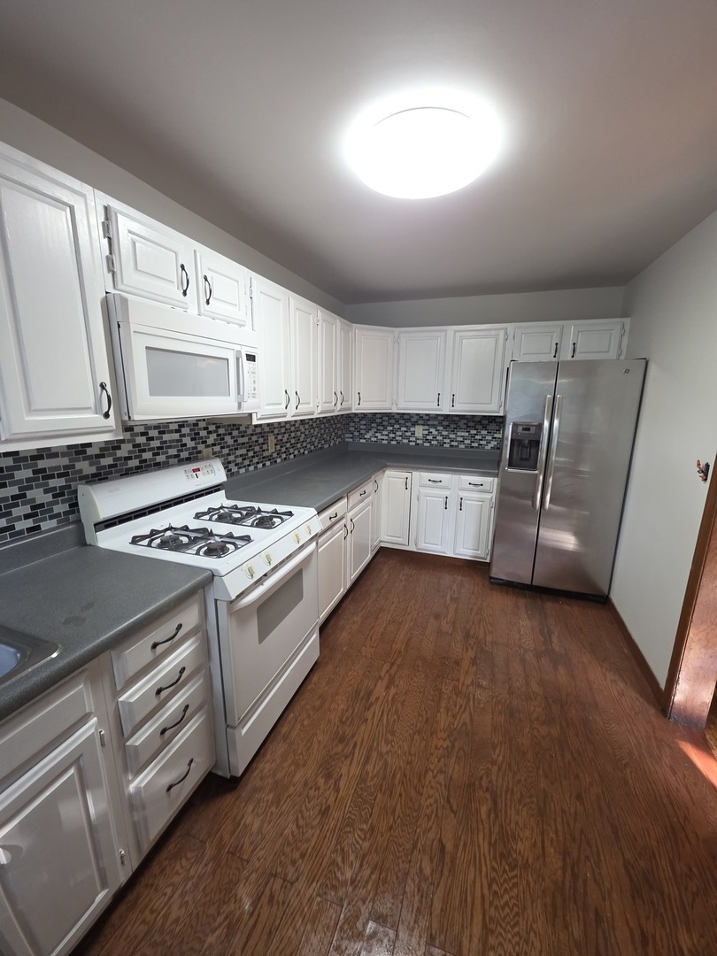 454 N Commonwealth Avenue Property Photo 4