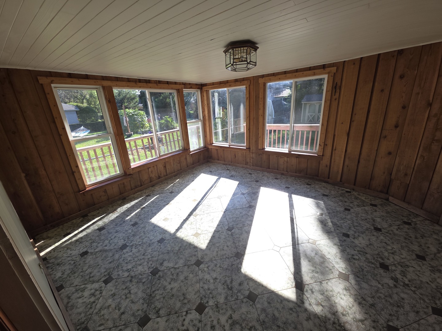 454 N Commonwealth Avenue Property Photo 5