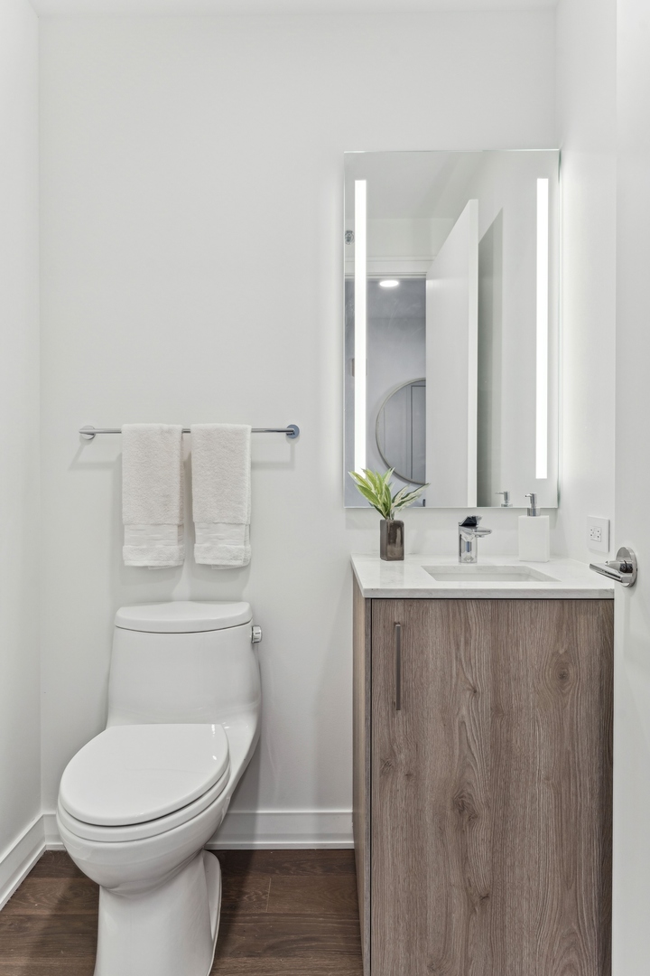 211 N Harbor Drive 3006 Property Photo 20