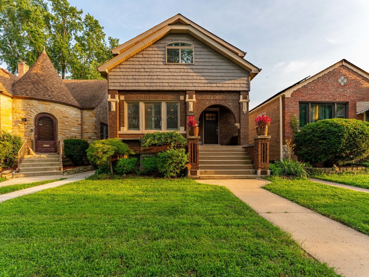 7114 35th Street Property Photo 1
