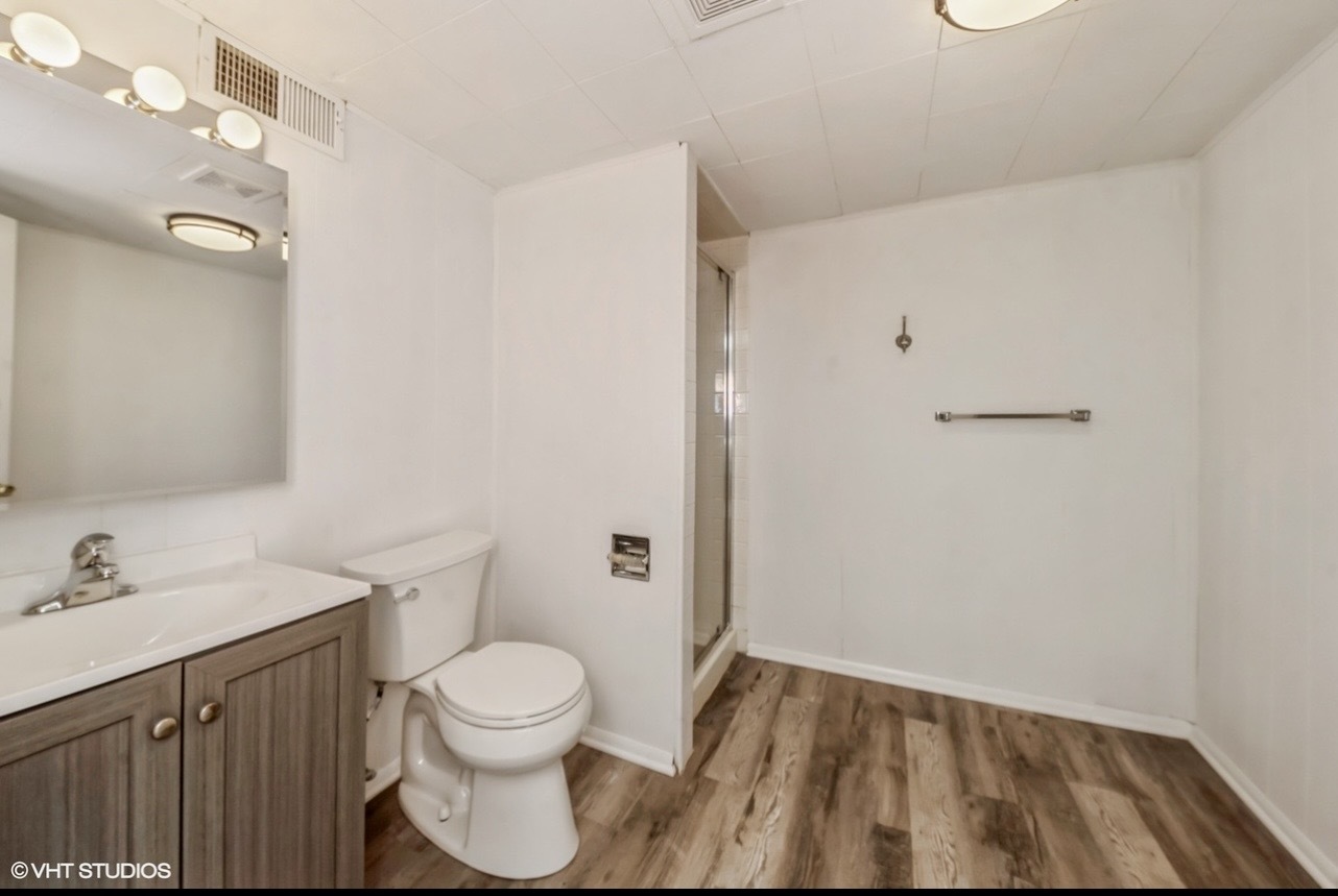 8050 N Prospect Street Property Photo 18