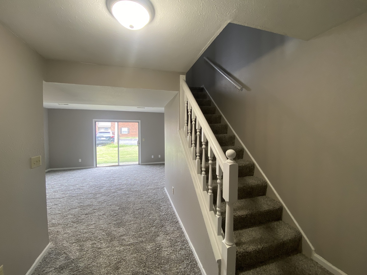 612 E Campus Drive B12 Property Photo 15