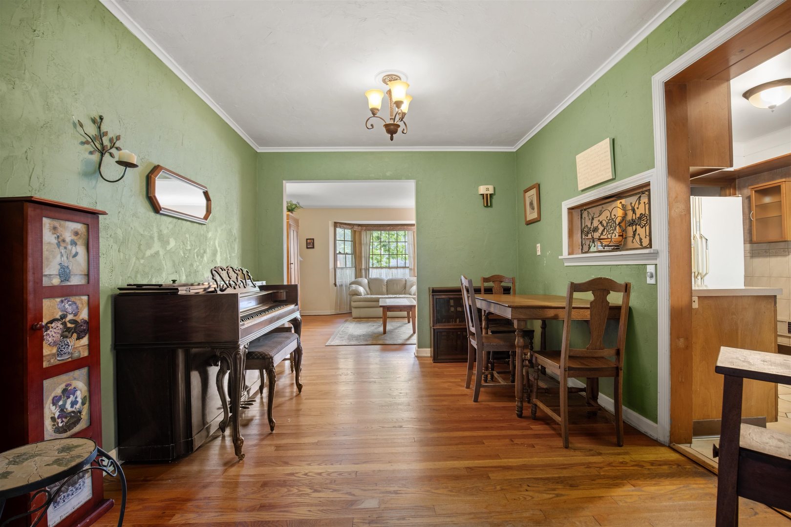 1721 Parkview Avenue Property Photo 4