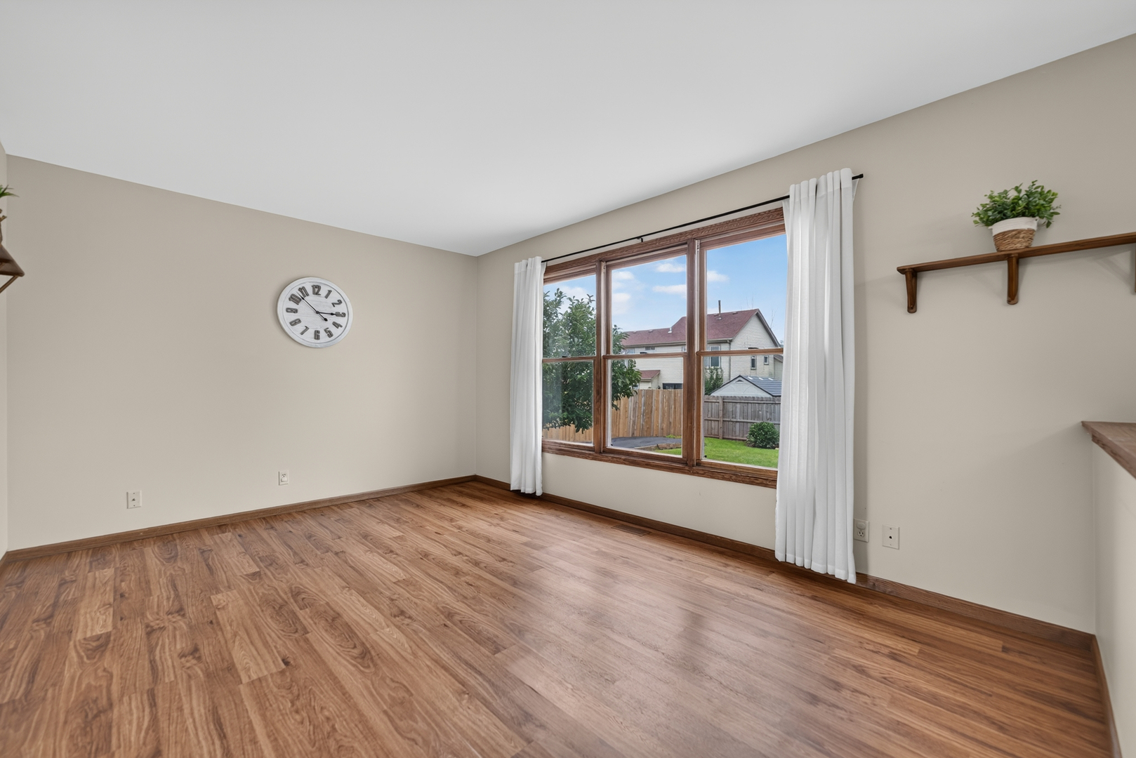 1621 Fox Field Drive Property Photo 10