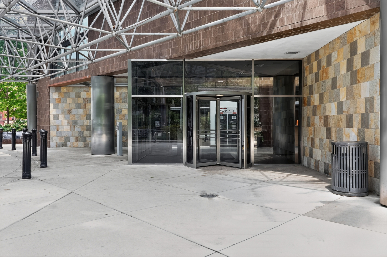 405 N Wabash Avenue 1801 Property Photo 2