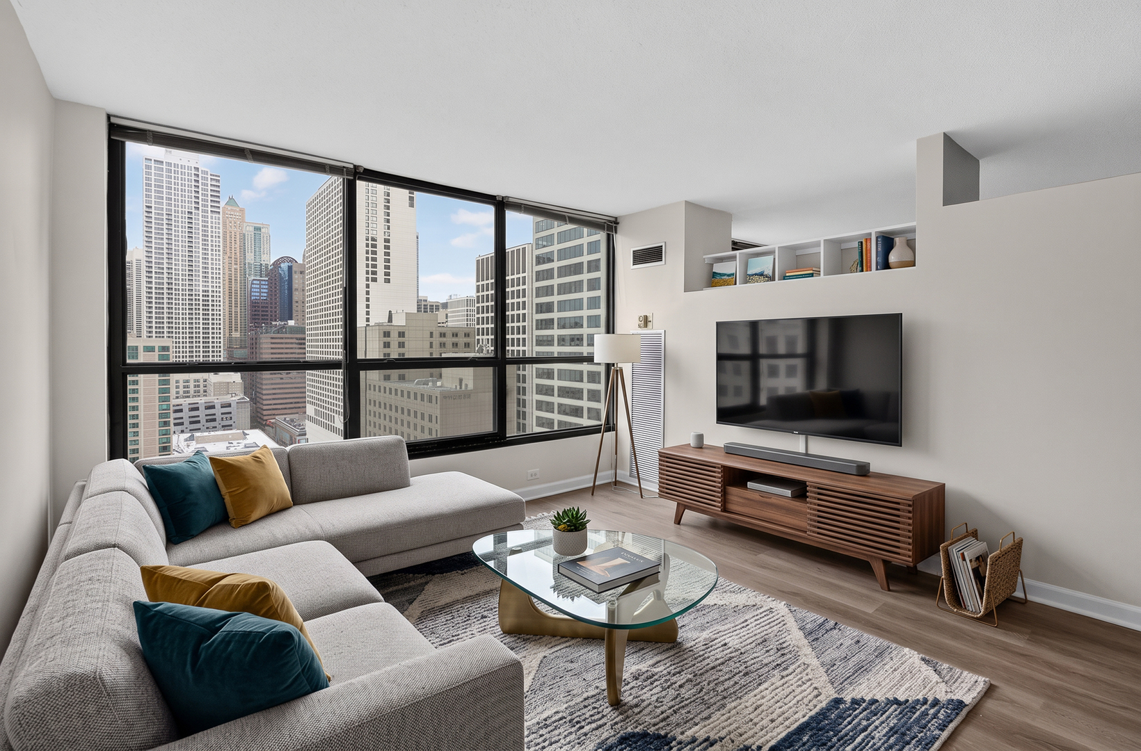 405 N Wabash Avenue 1801 Property Photo 3