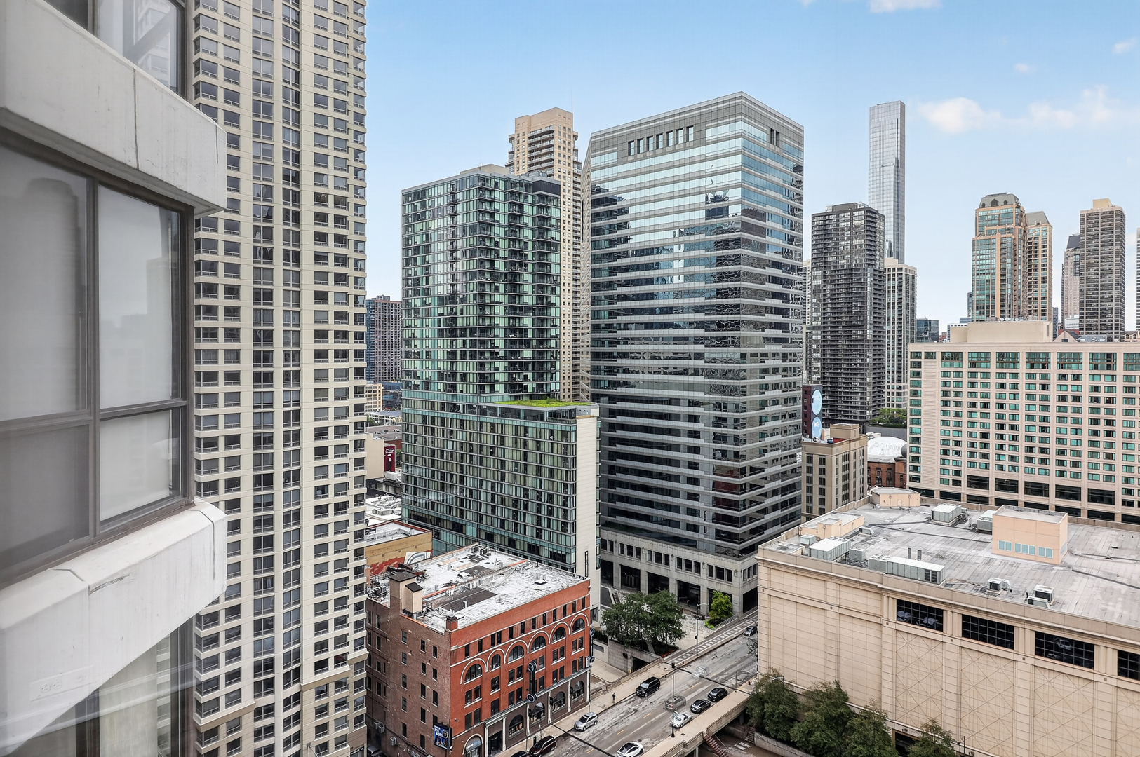 405 N Wabash Avenue 1801 Property Photo 11
