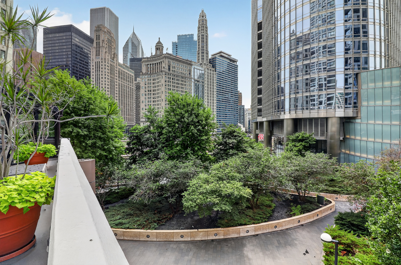 405 N Wabash Avenue 1801 Property Photo 16