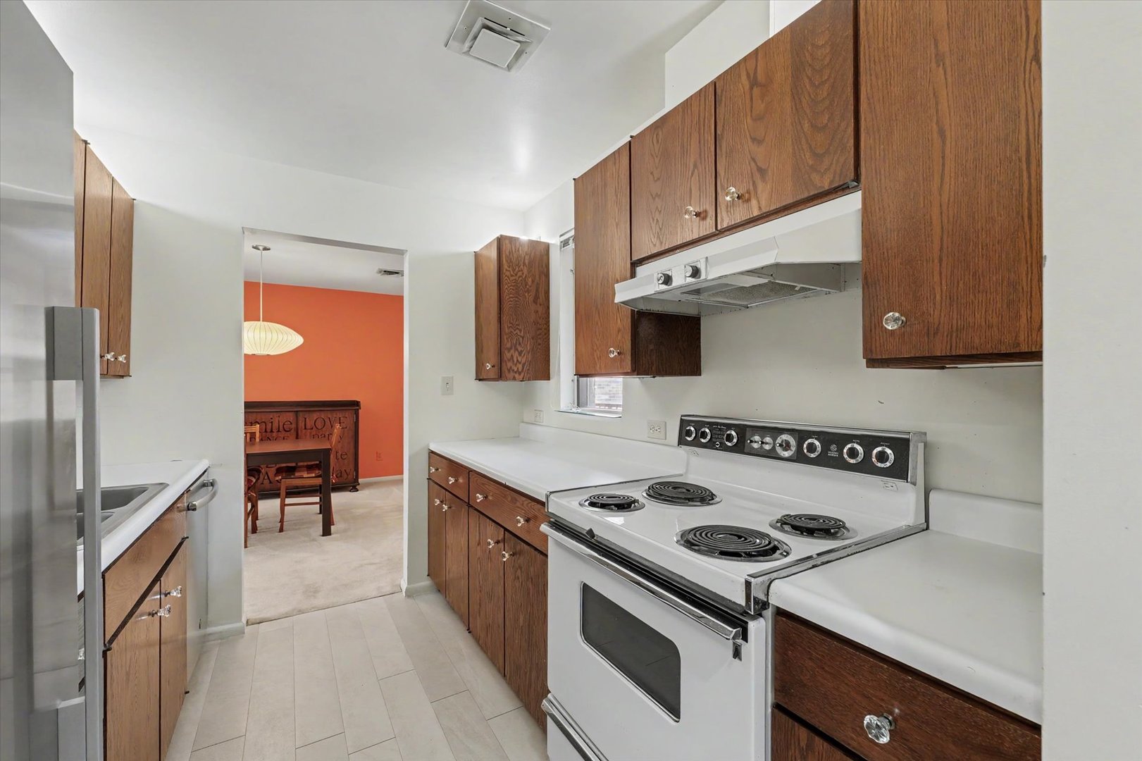 107 N Elm Street 205 Property Photo 15