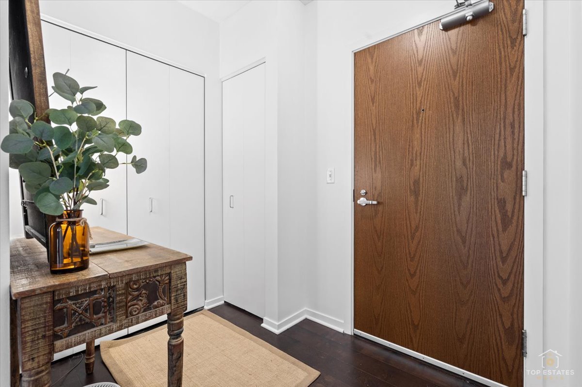 7753 Van Buren Street 303 Property Photo 18
