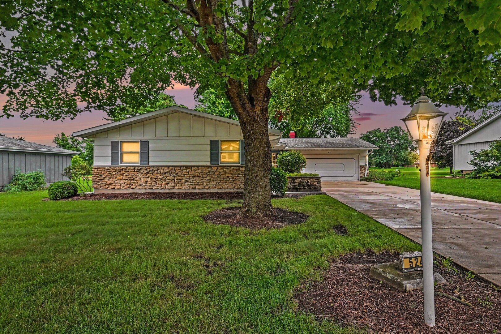 524 Parkside Drive Property Photo 1