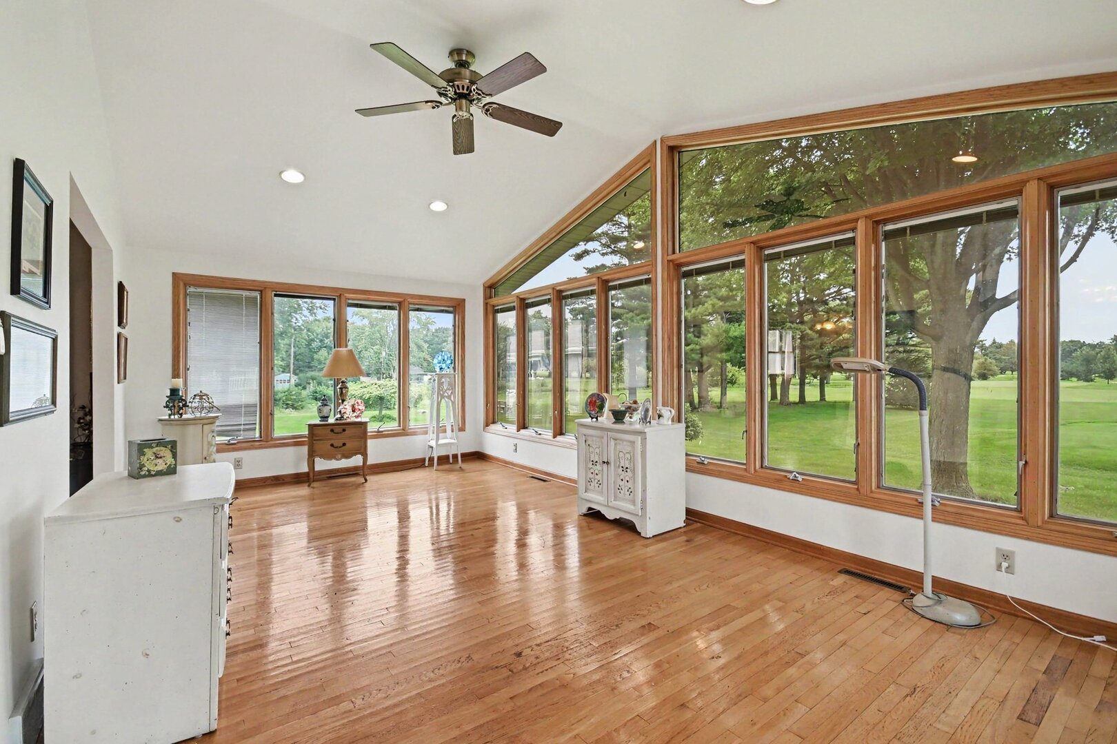 524 Parkside Drive Property Photo 8