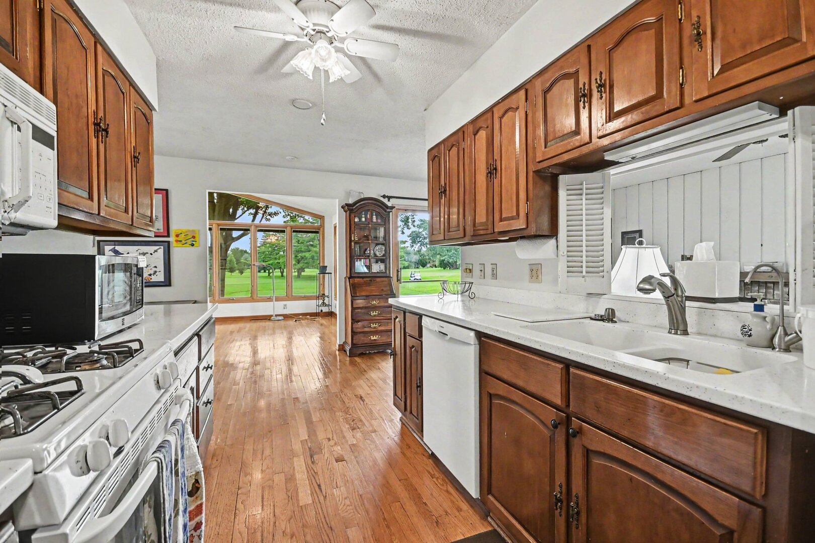 524 Parkside Drive Property Photo 13