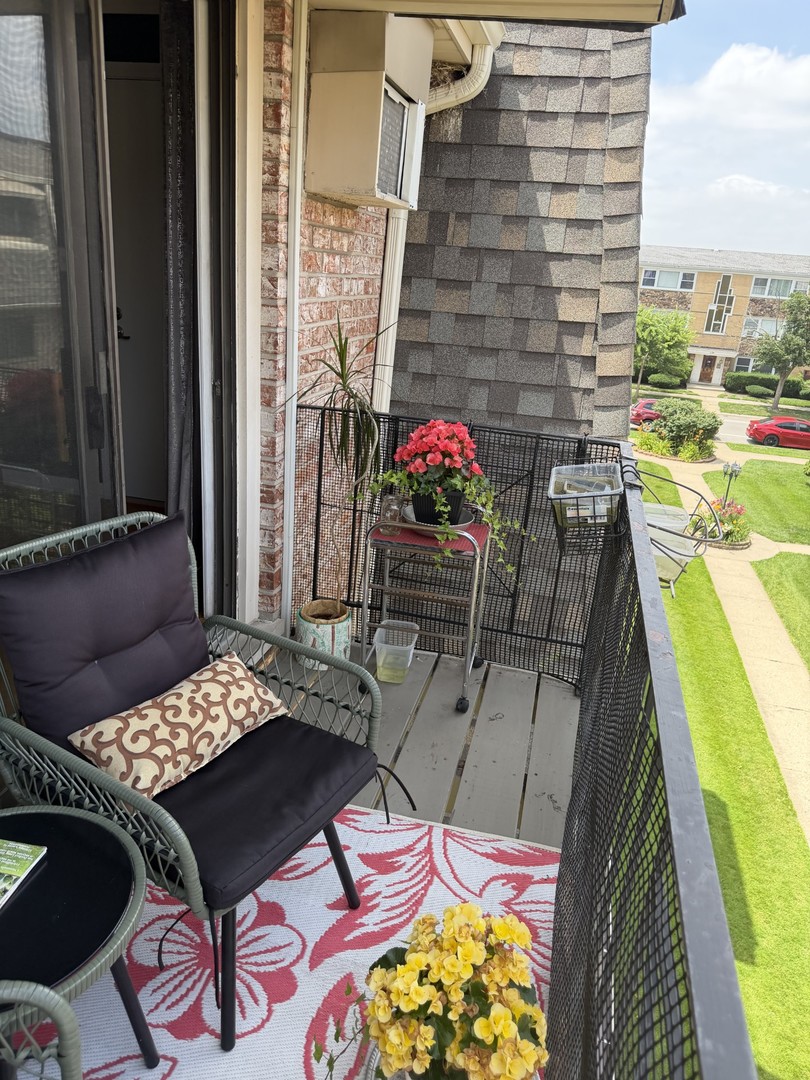 5321 N Delphia Avenue 322 Property Photo 17