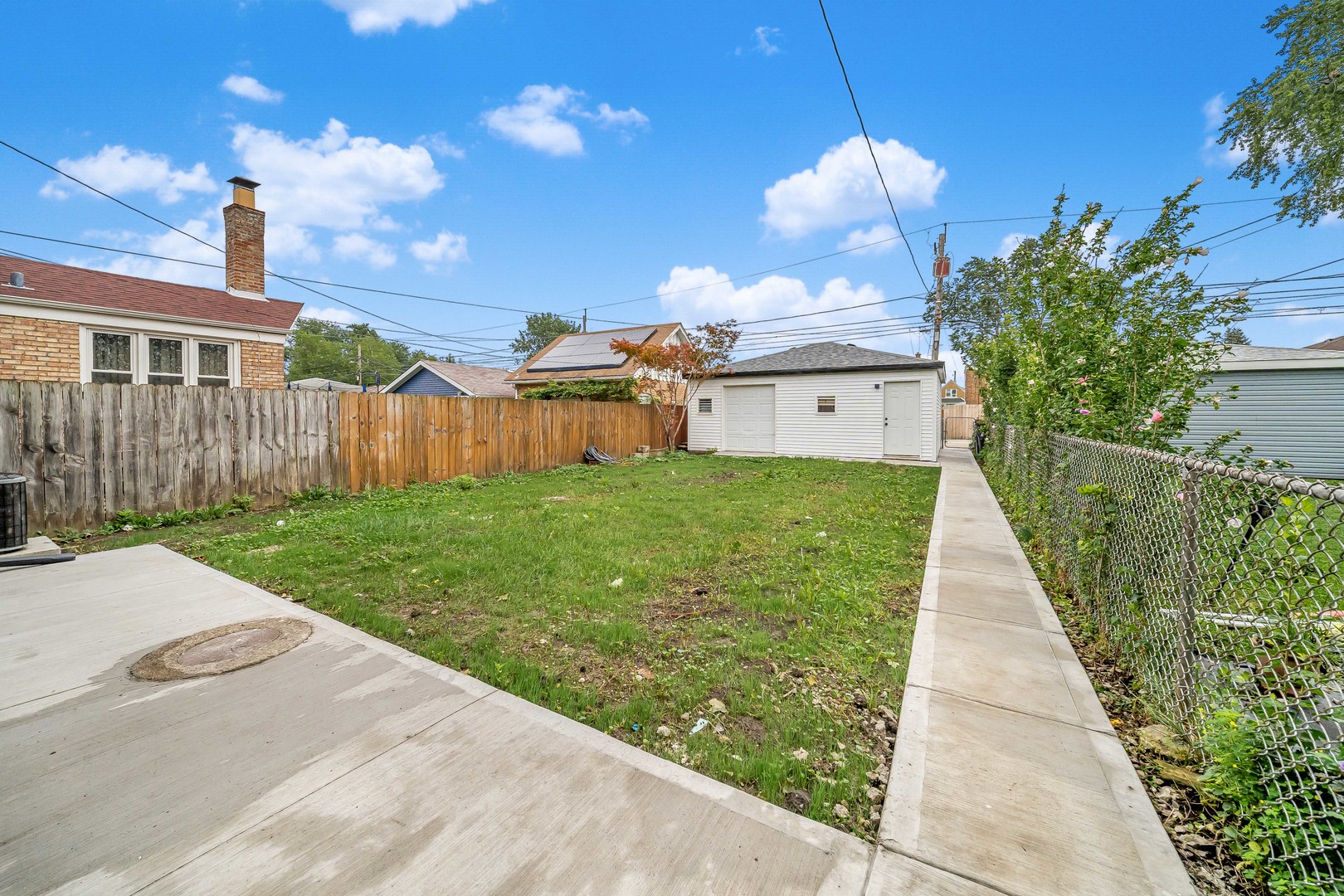 5229 S Avers Avenue Property Photo 23