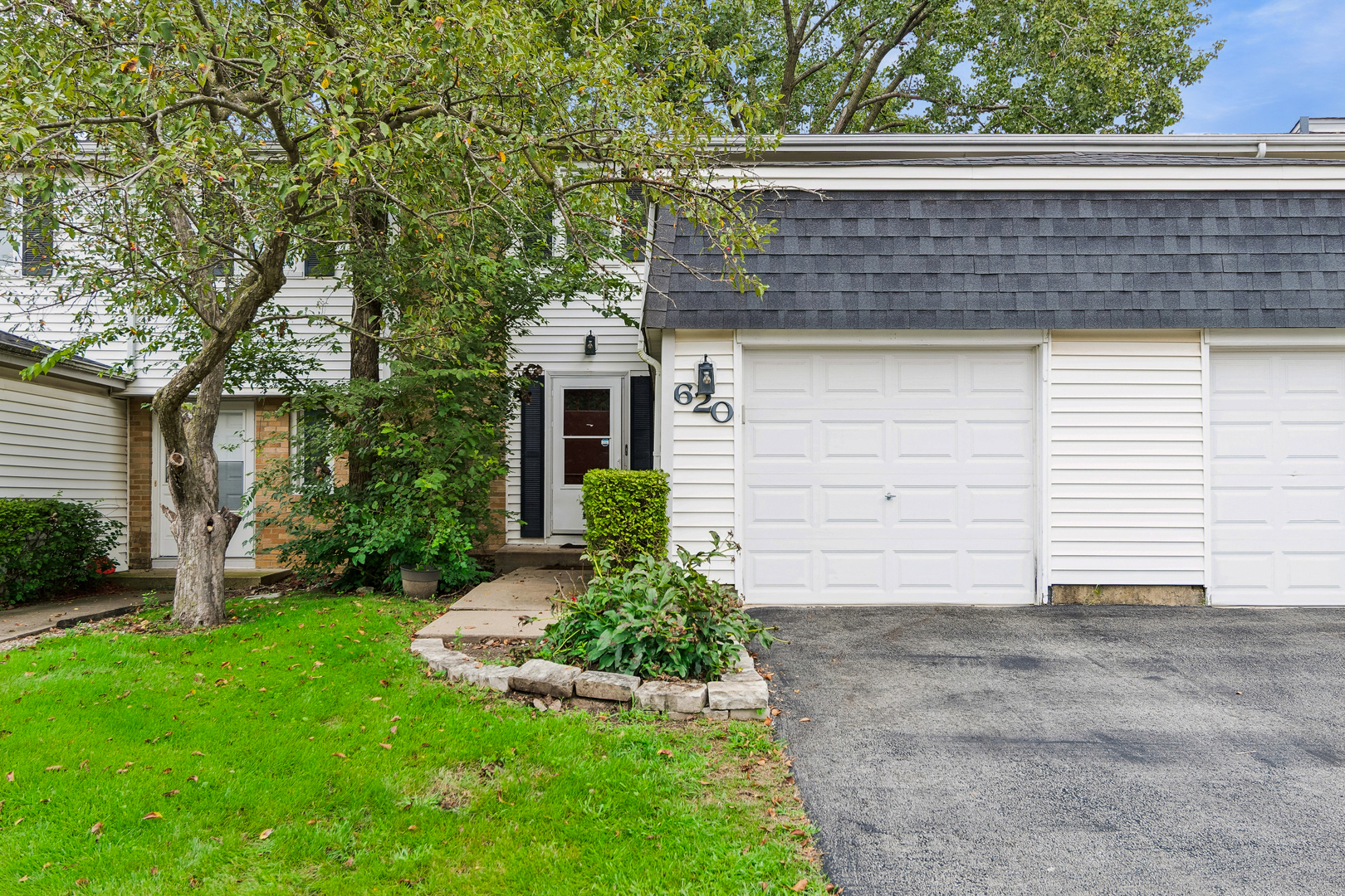 620 Olive Place Property Photo 1
