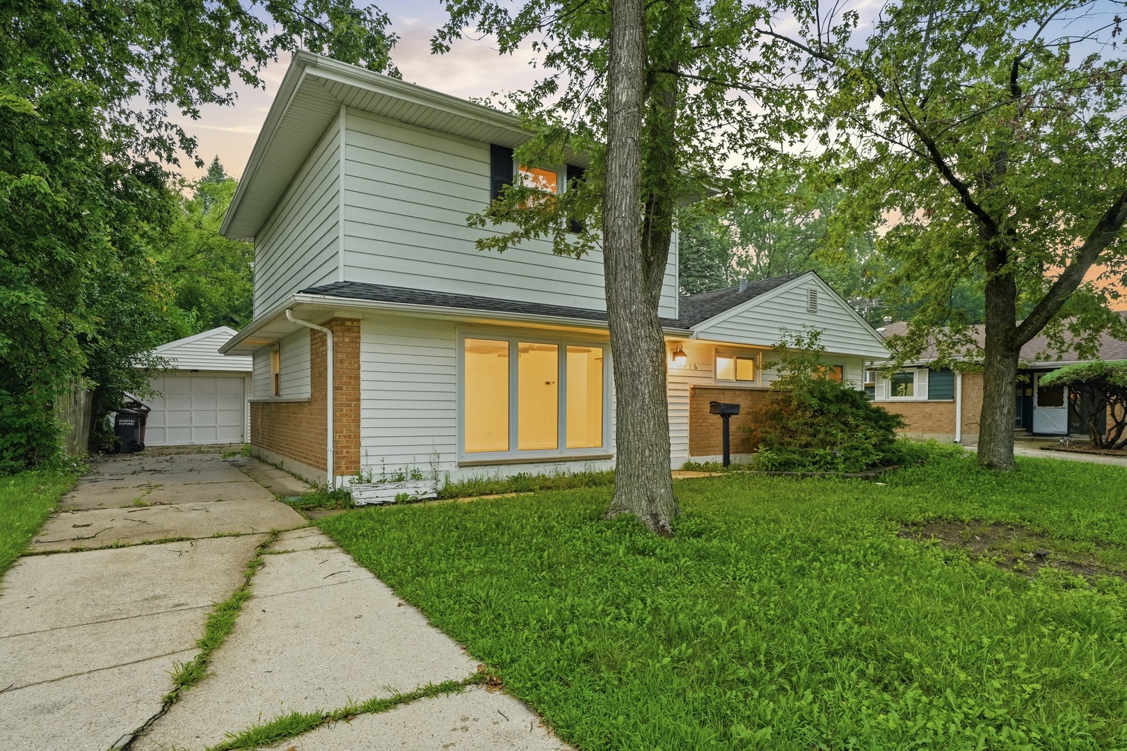 136 Well Street Property Photo 2