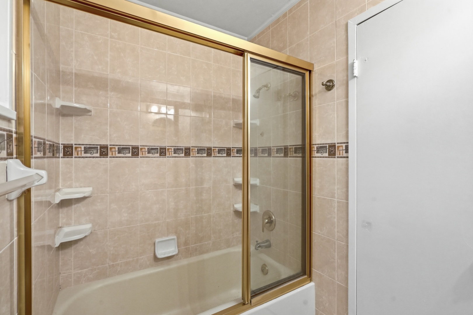 136 Well Street Property Photo 12