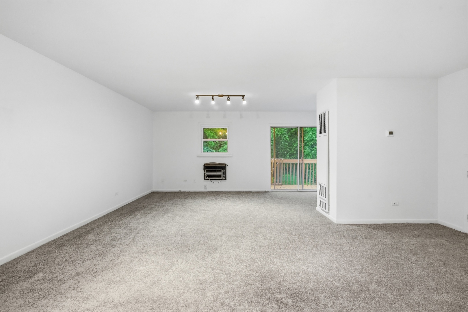 136 Well Street Property Photo 15