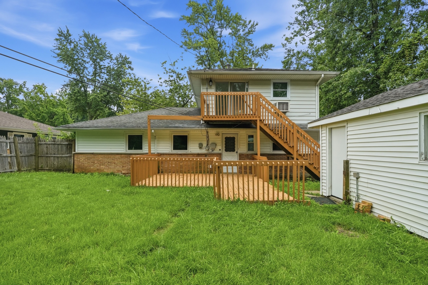 136 Well Street Property Photo 18