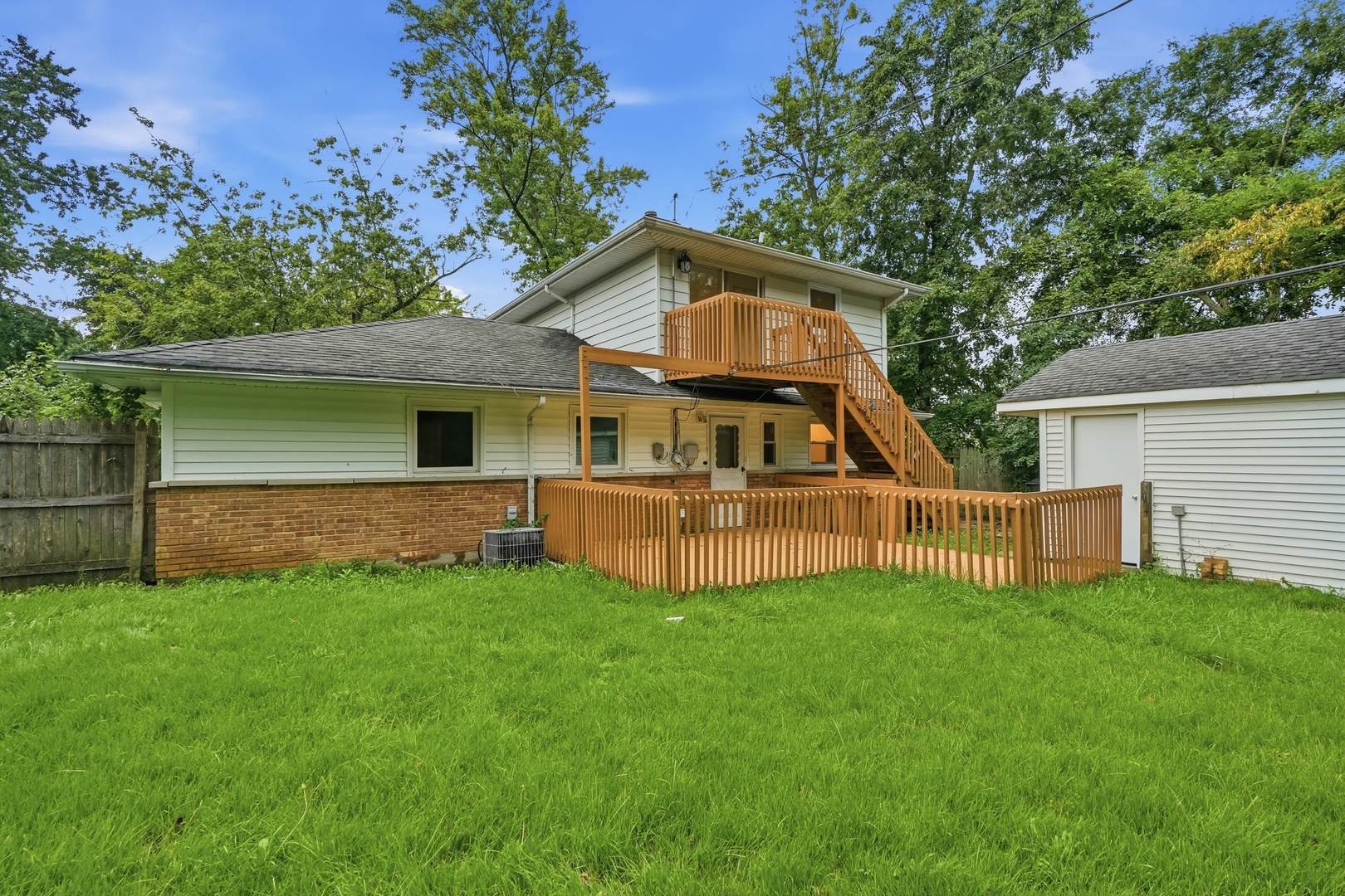 136 Well Street Property Photo 19