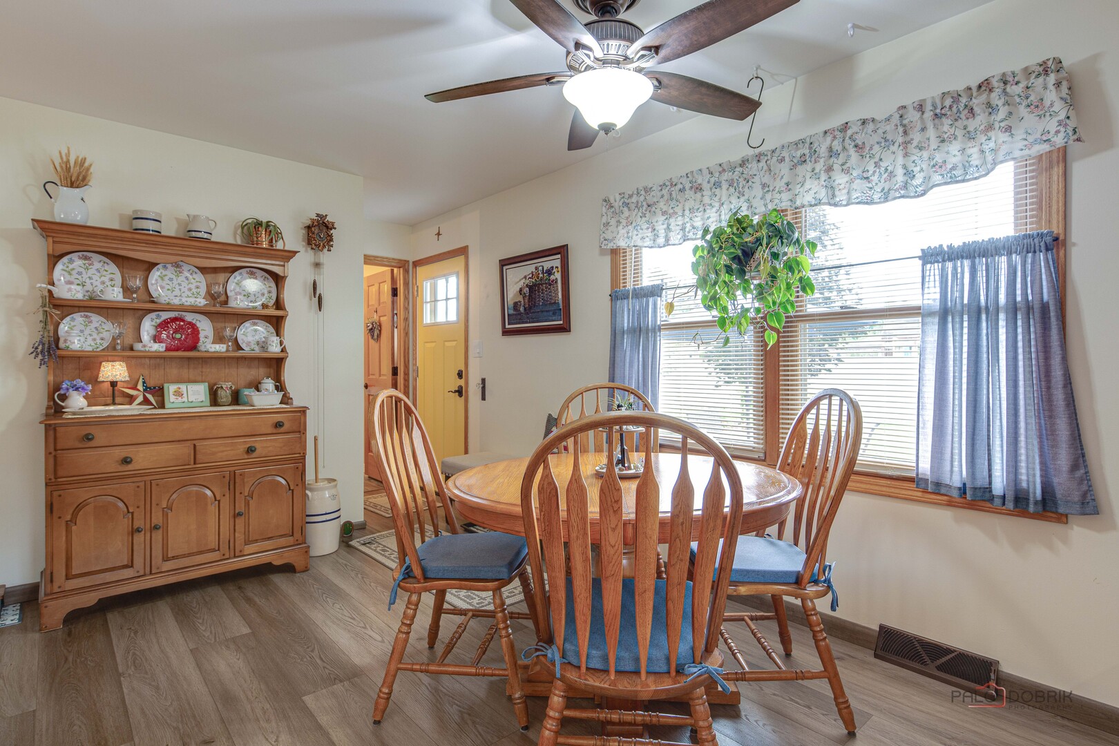 574 George Street Property Photo 6
