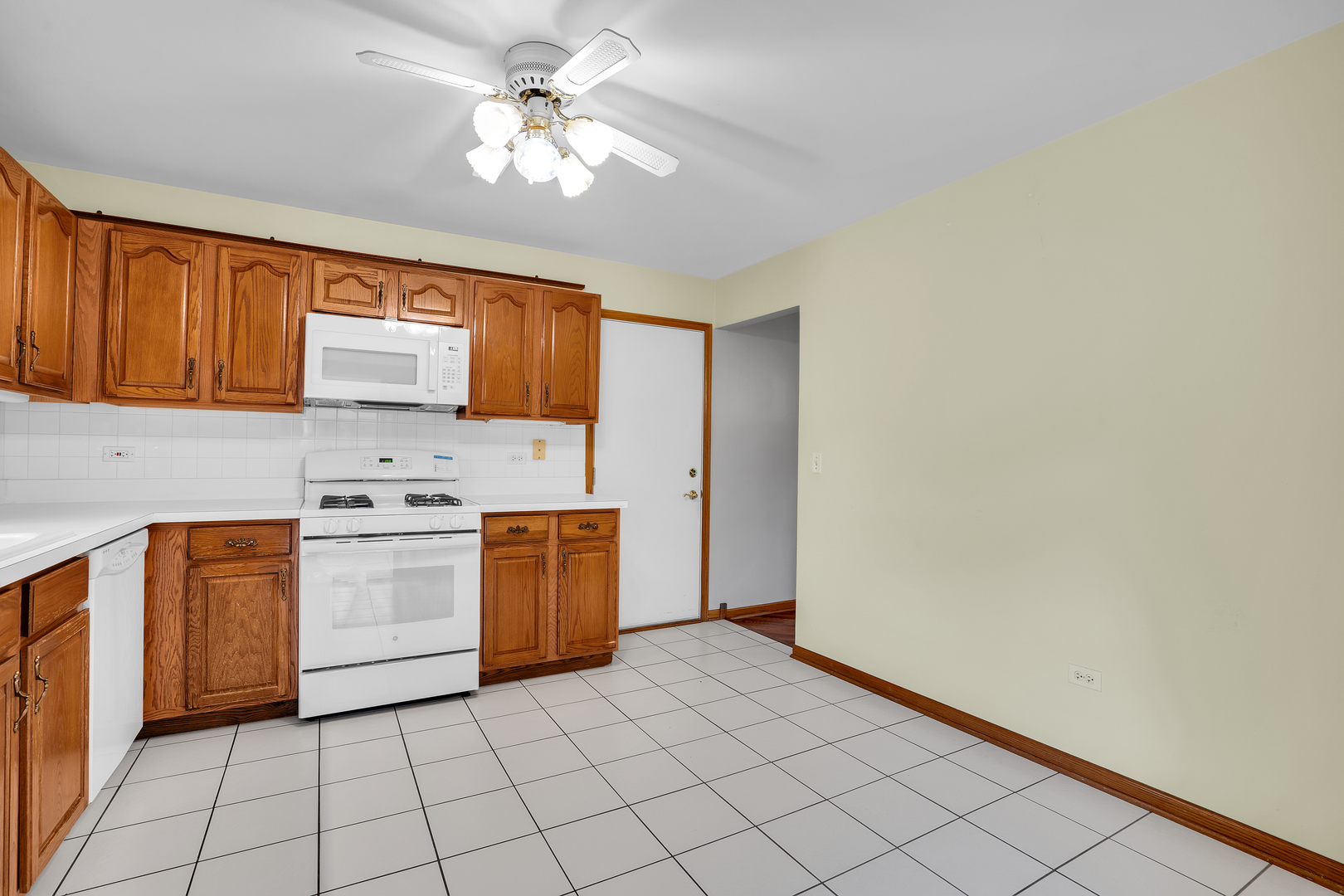 21364 Silktree Circle 21364 Property Photo 8
