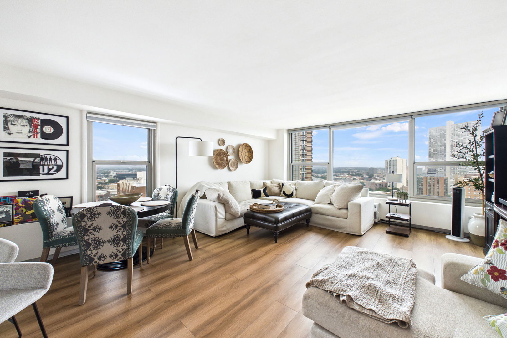 3600 N Lake Shore Drive 2324 Property Photo 4