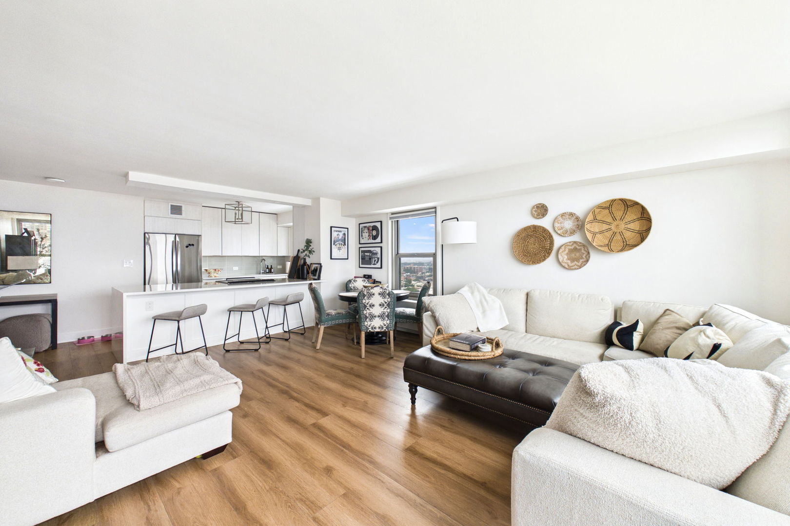3600 N Lake Shore Drive 2324 Property Photo 5