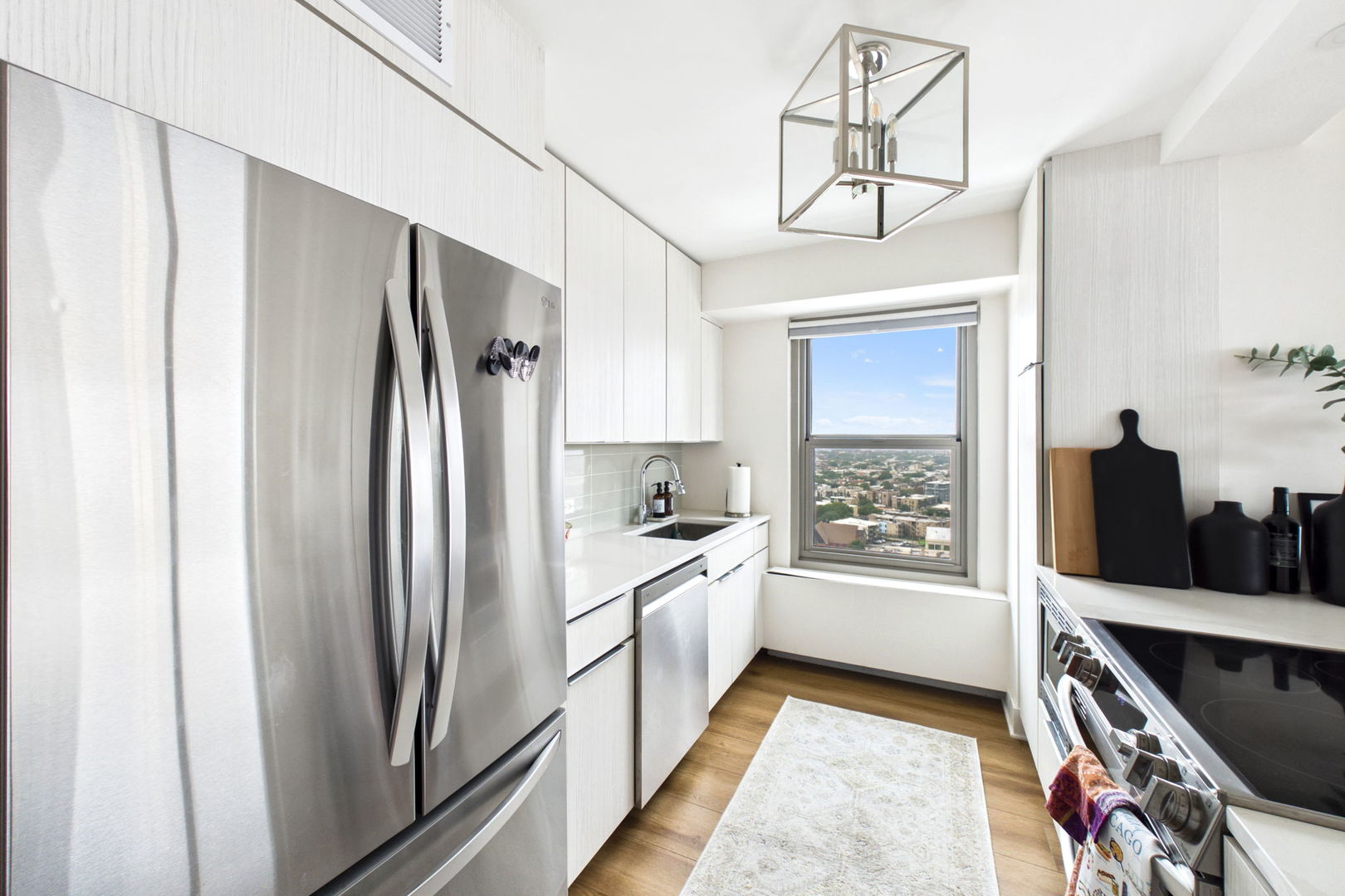 3600 N Lake Shore Drive 2324 Property Photo 9