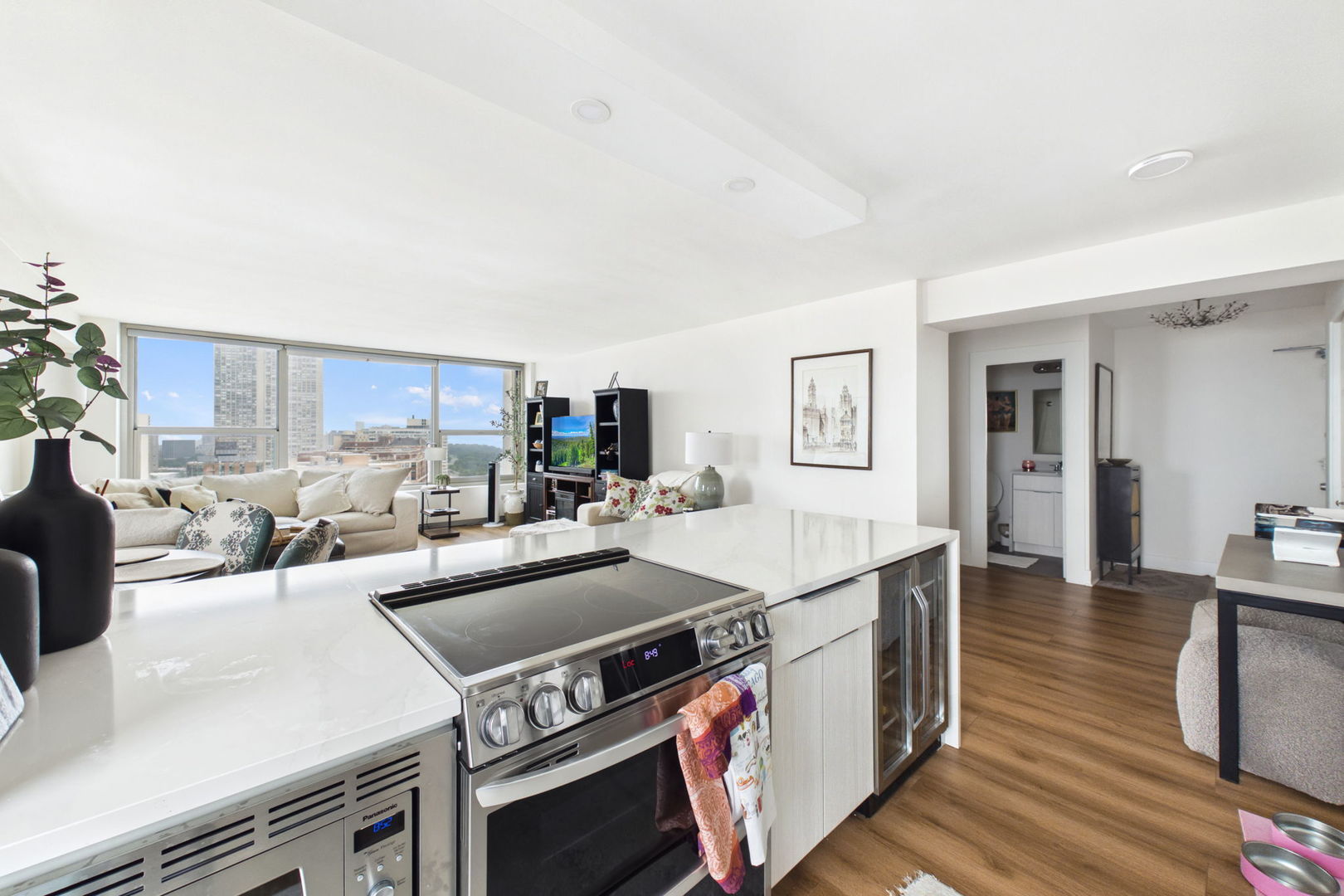 3600 N Lake Shore Drive 2324 Property Photo 10