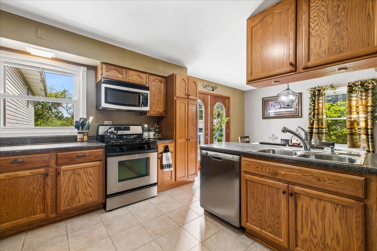 14101 Perkins Road Property Photo 9