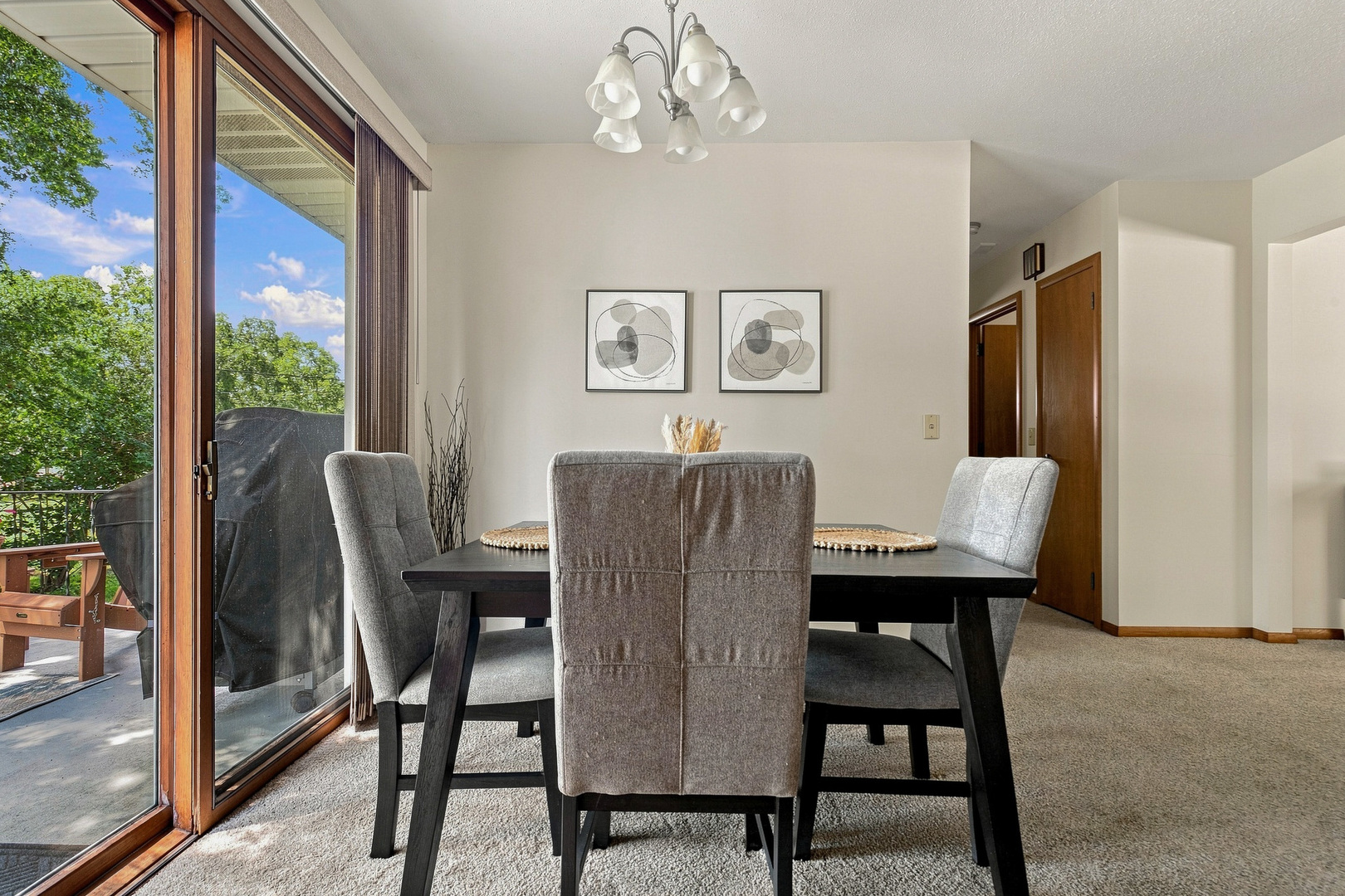 2115 W 38th Place Property Photo 8