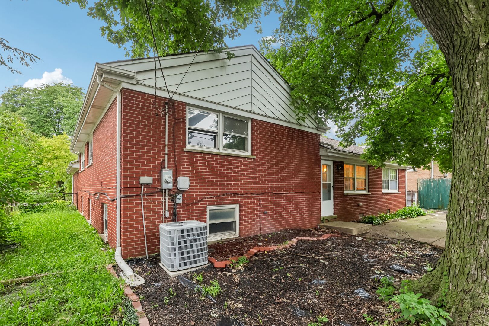 16919 School Street Property Photo 7