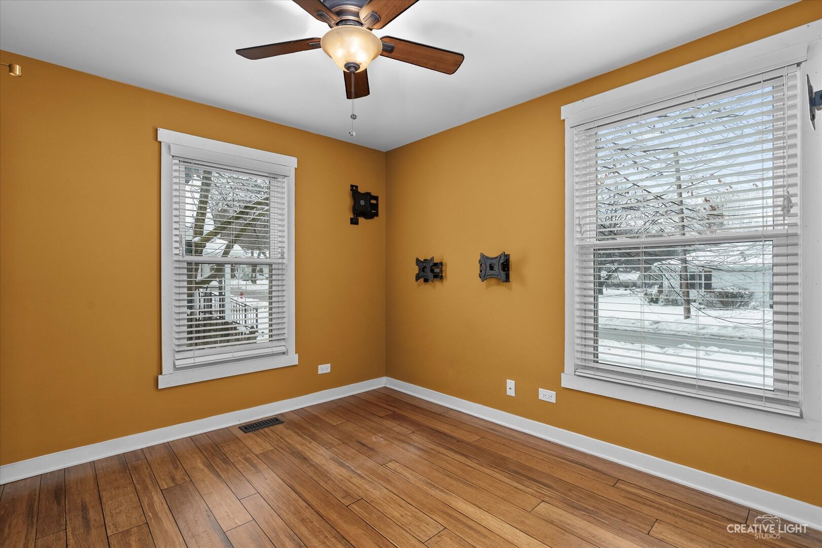 628 Illinois Street Property Photo 10