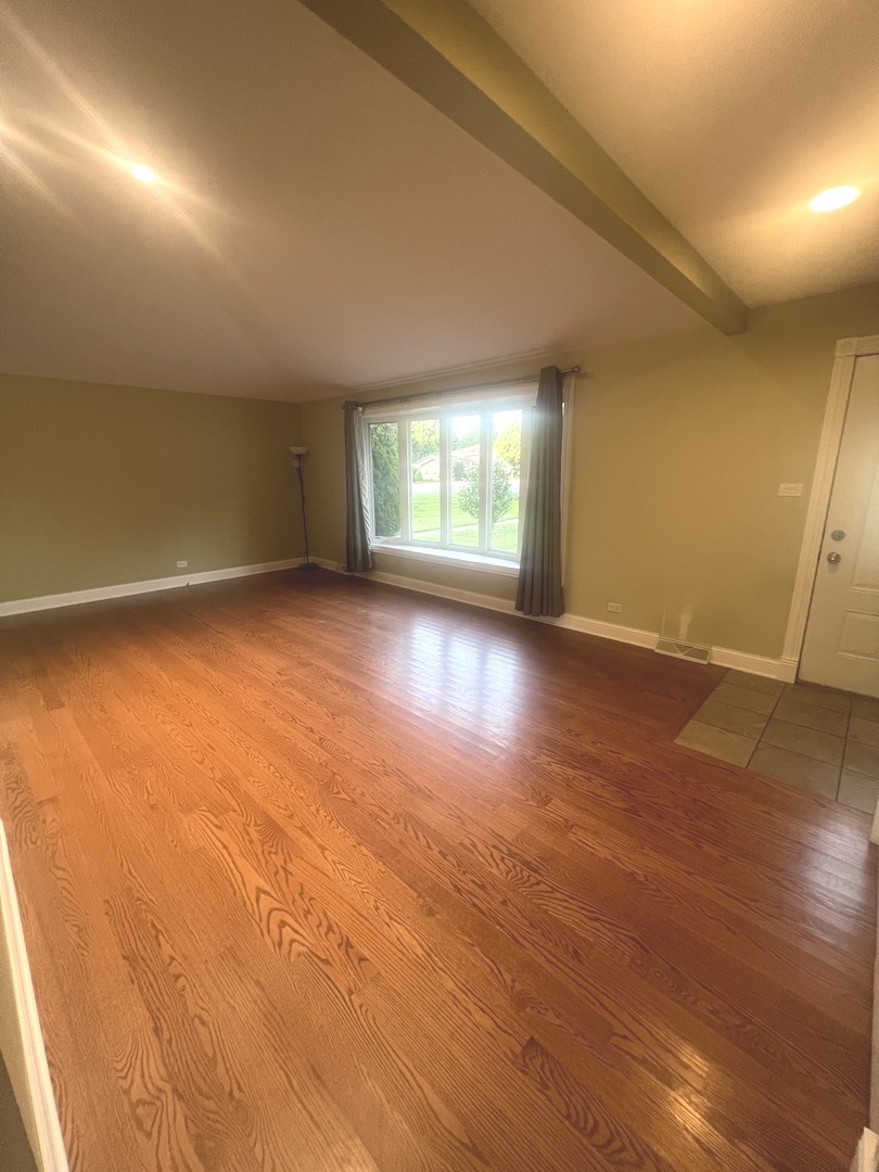 10257 S 82nd Court Property Photo 6