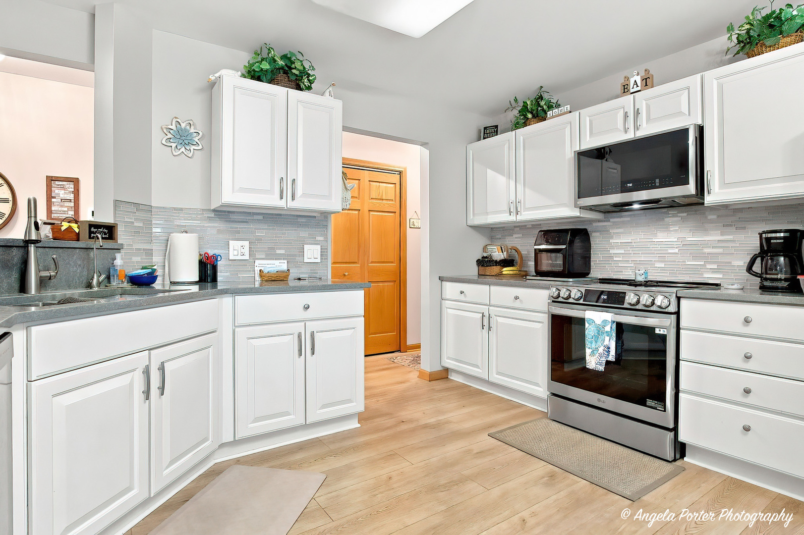 3425 Burr Oak Lane Property Photo 10