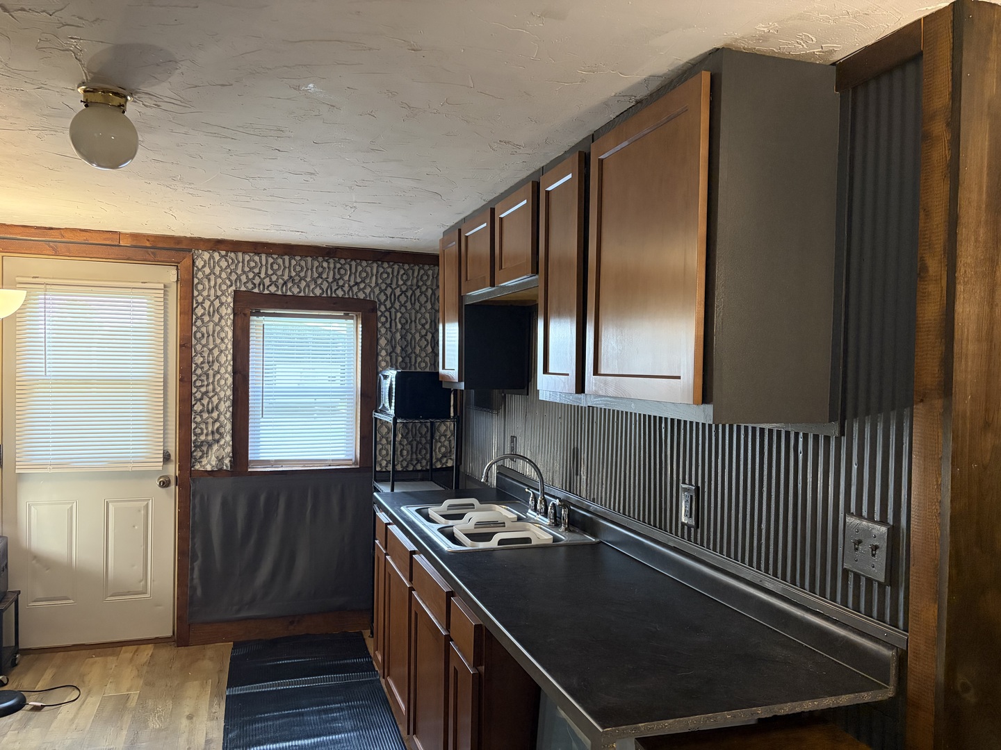 1904 D Street Property Photo 6