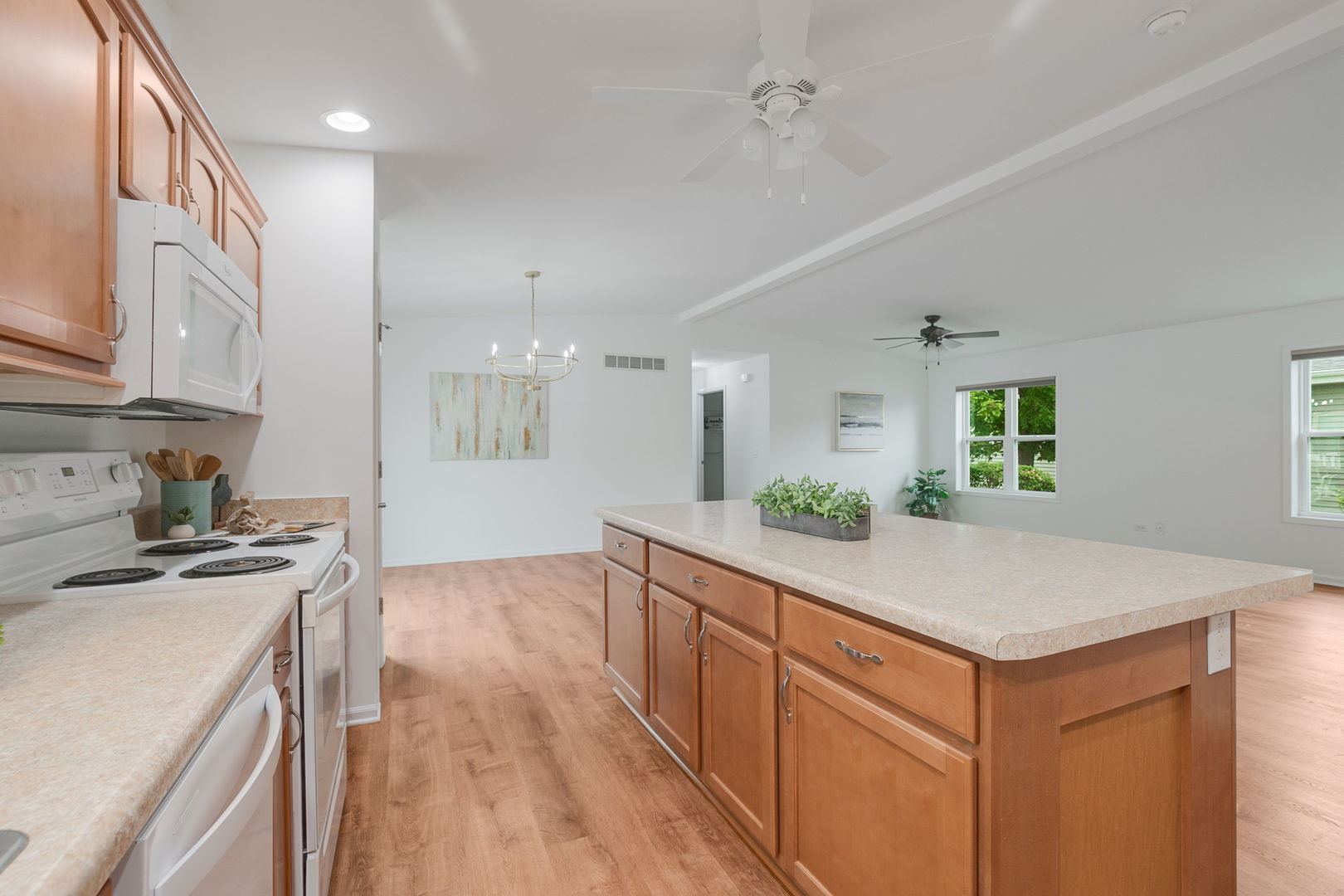 1403 Equestrian Drive Property Photo 12
