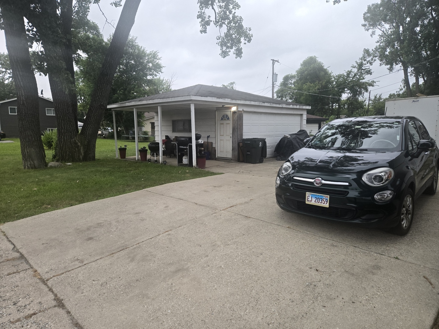 16258 Laflin Avenue Property Photo 6