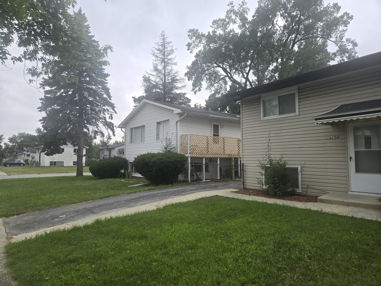 16258 Laflin Avenue Property Photo 7