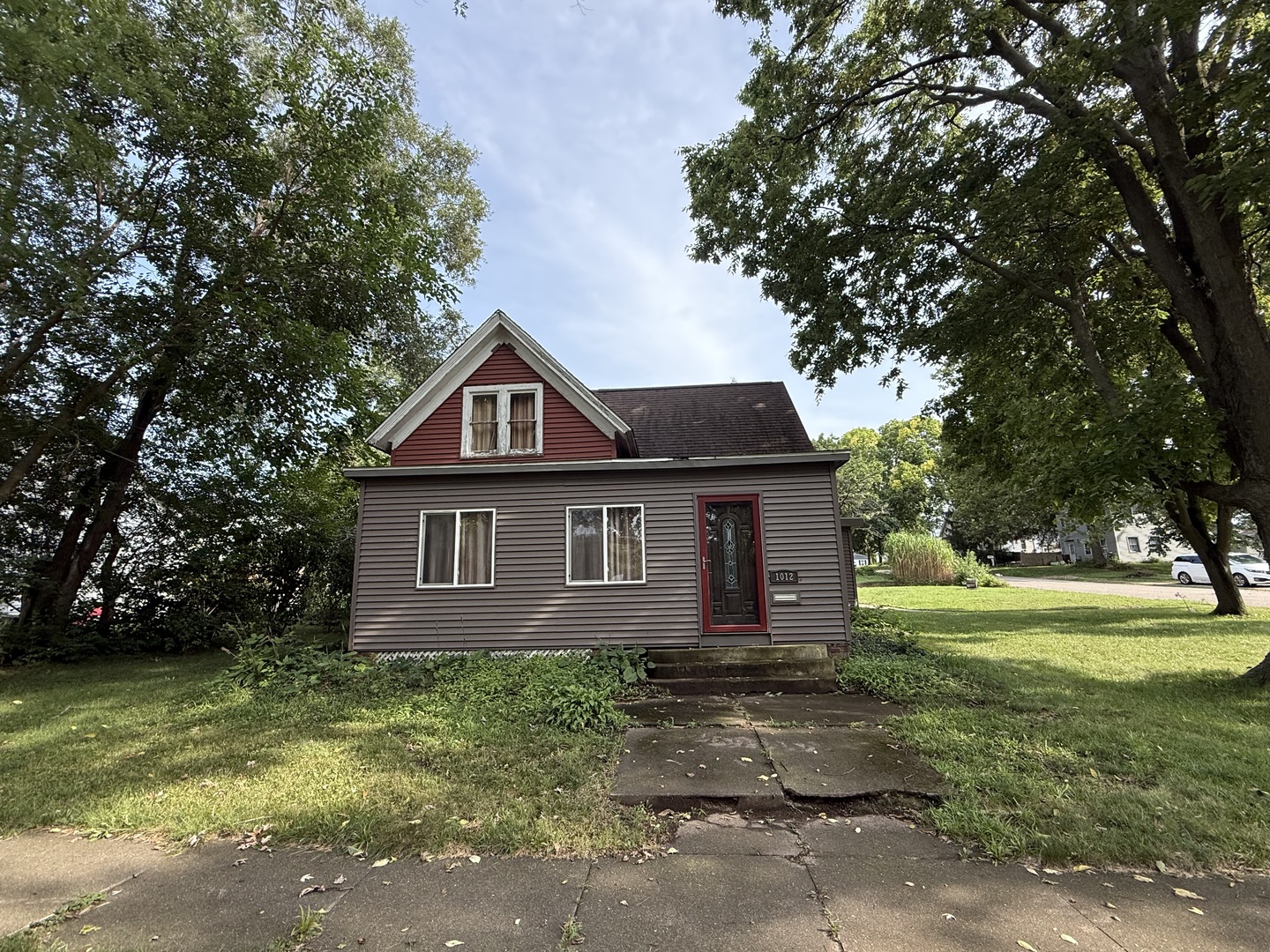1012 Richard Street Property Photo 3