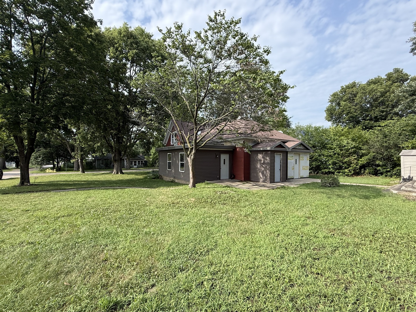 1012 Richard Street Property Photo 4