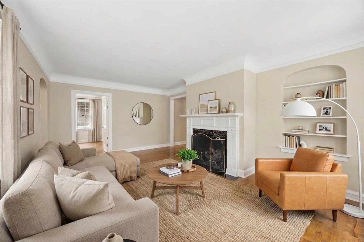 629 Franklin Avenue Property Photo 3