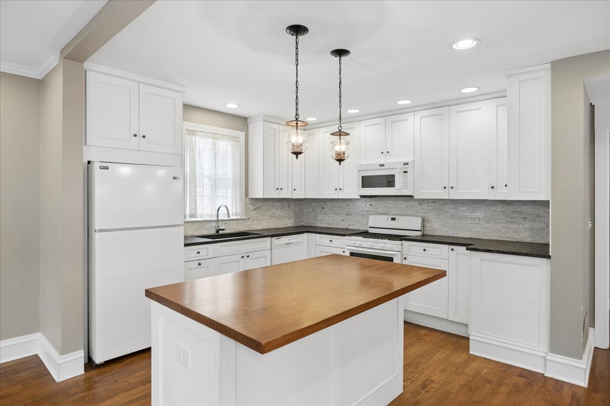 629 Franklin Avenue Property Photo 14