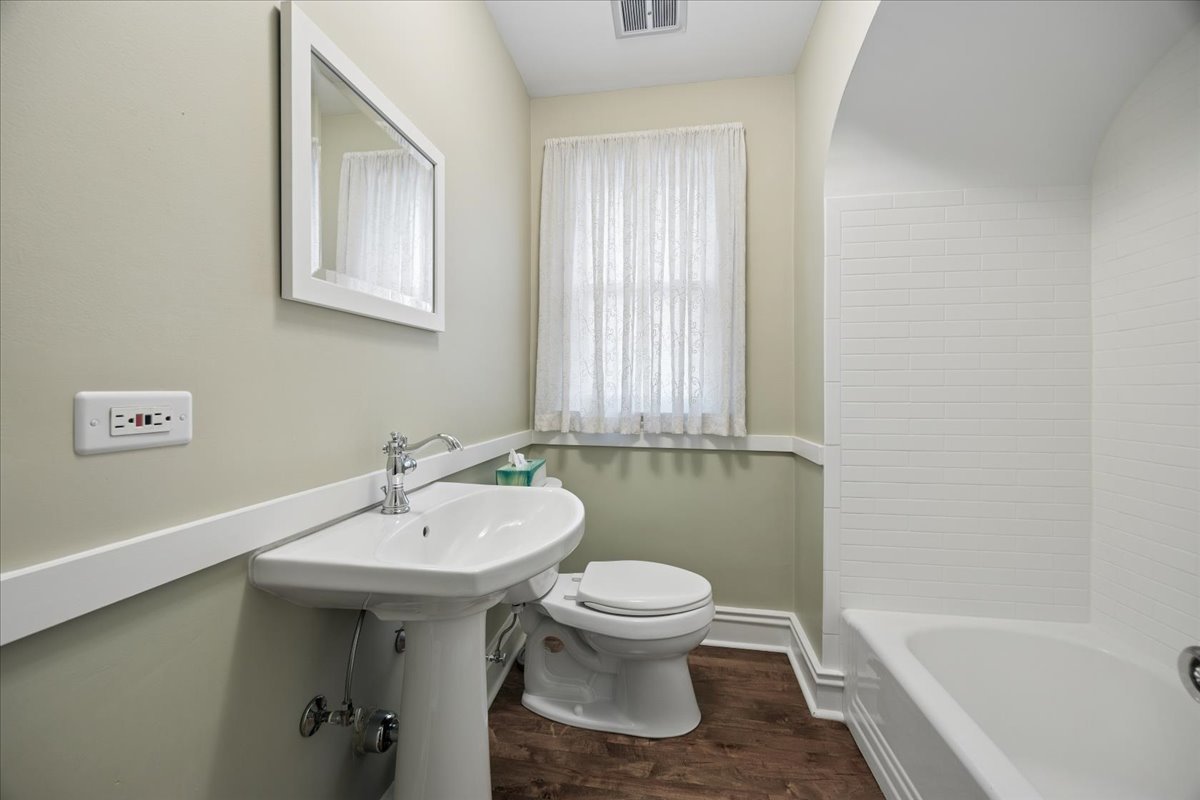 629 Franklin Avenue Property Photo 23