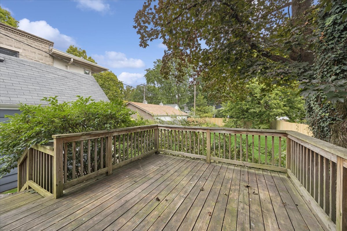 629 Franklin Avenue Property Photo 32