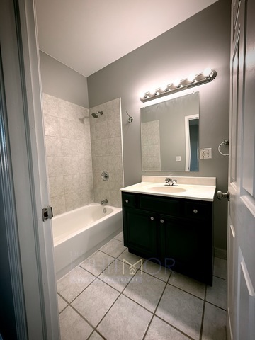 1108 E Marquette Road 207 Property Photo 16