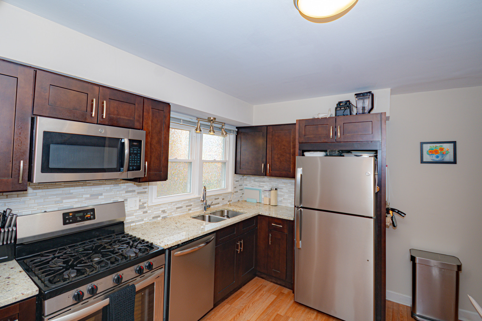 2724 W Berwyn Avenue 2b Property Photo 11