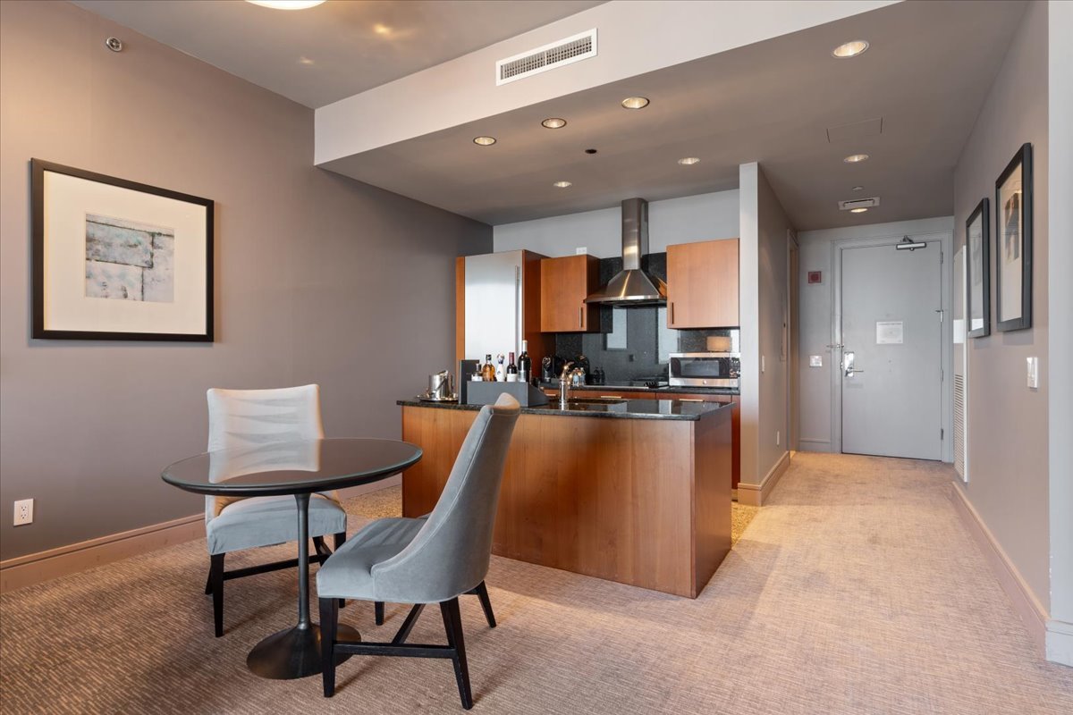 401 N Wabash Avenue 2222 Property Photo 4